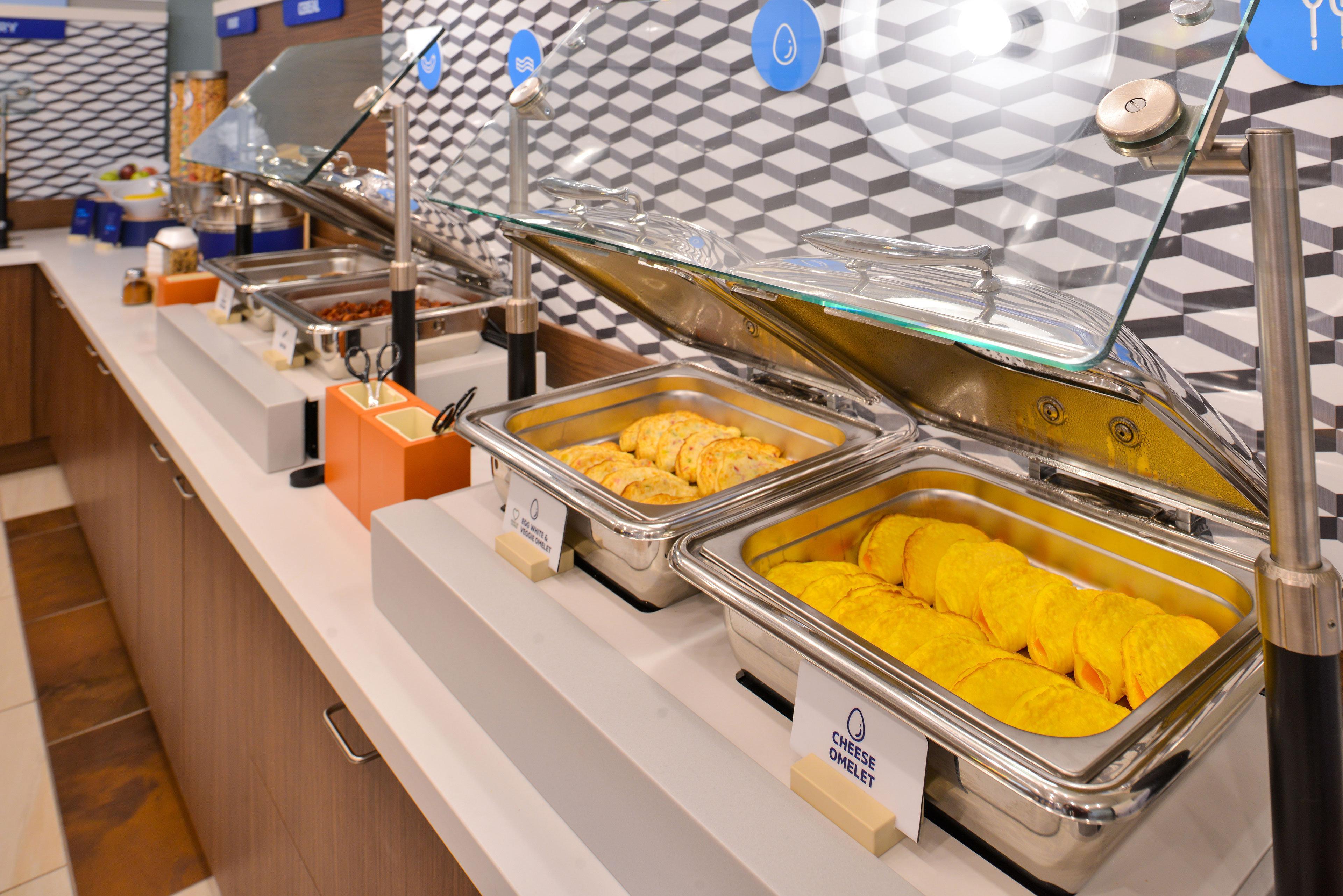 Holiday Inn Express & Suites West Long Branch - Eatontown By Ihg Экстерьер фото