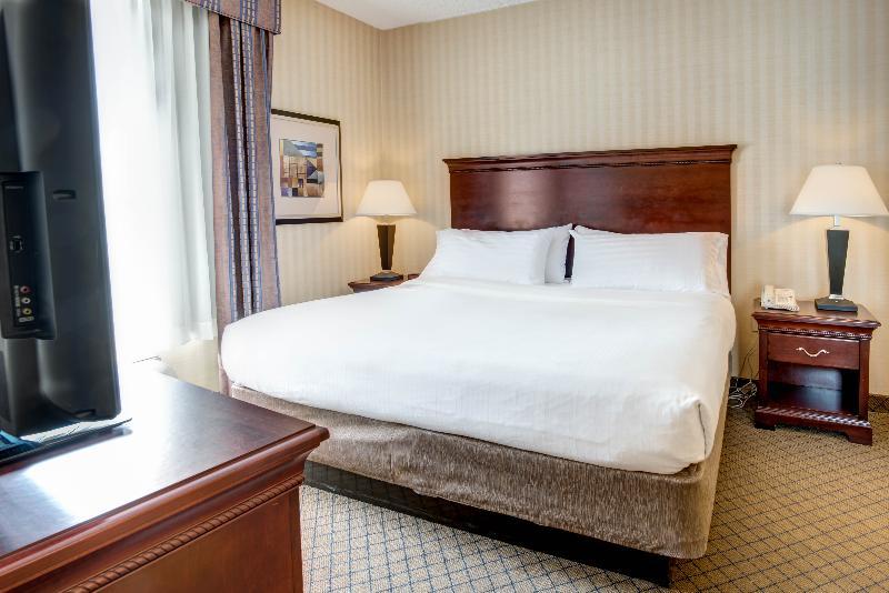 Holiday Inn Express & Suites West Long Branch - Eatontown By Ihg Экстерьер фото